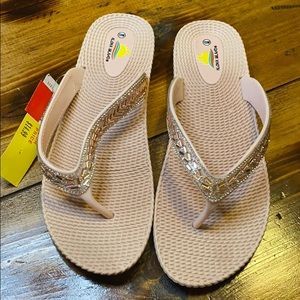 13M NWT flip flops with crystals